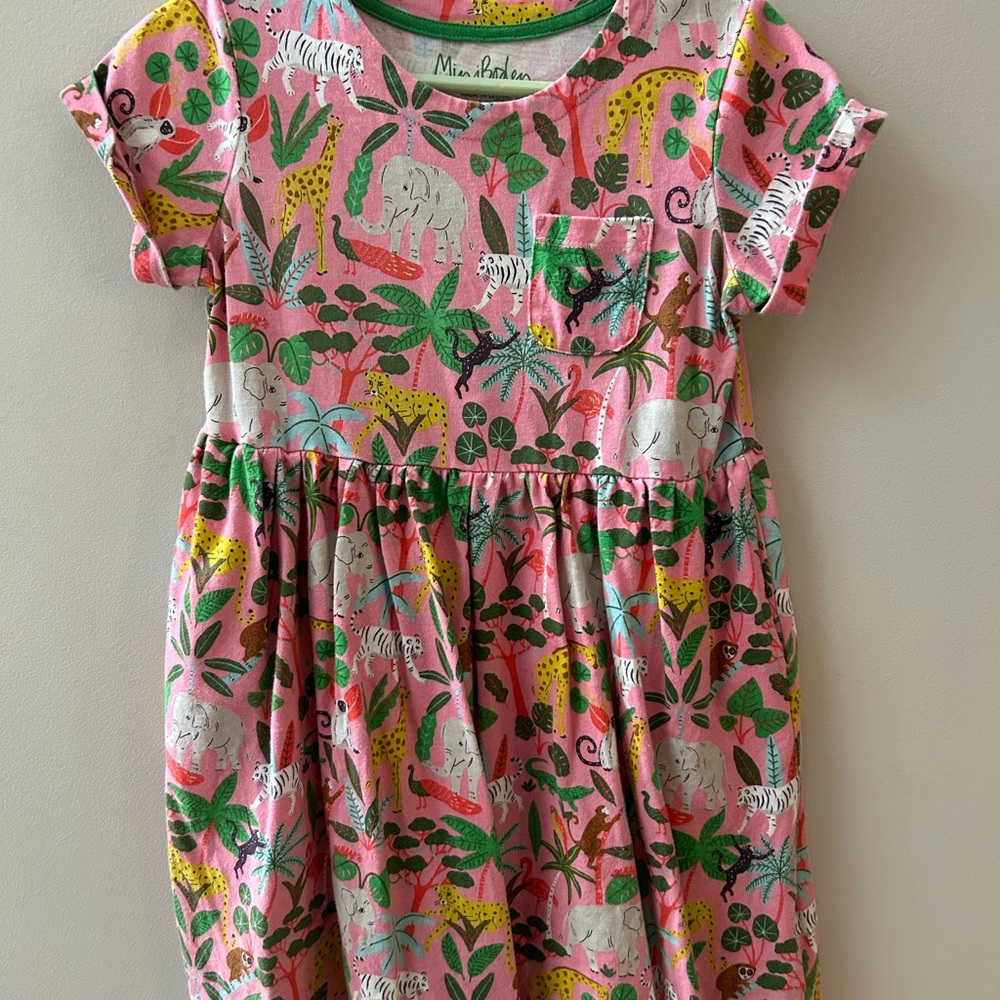 Mini Boden safari dress. Size 6-7.